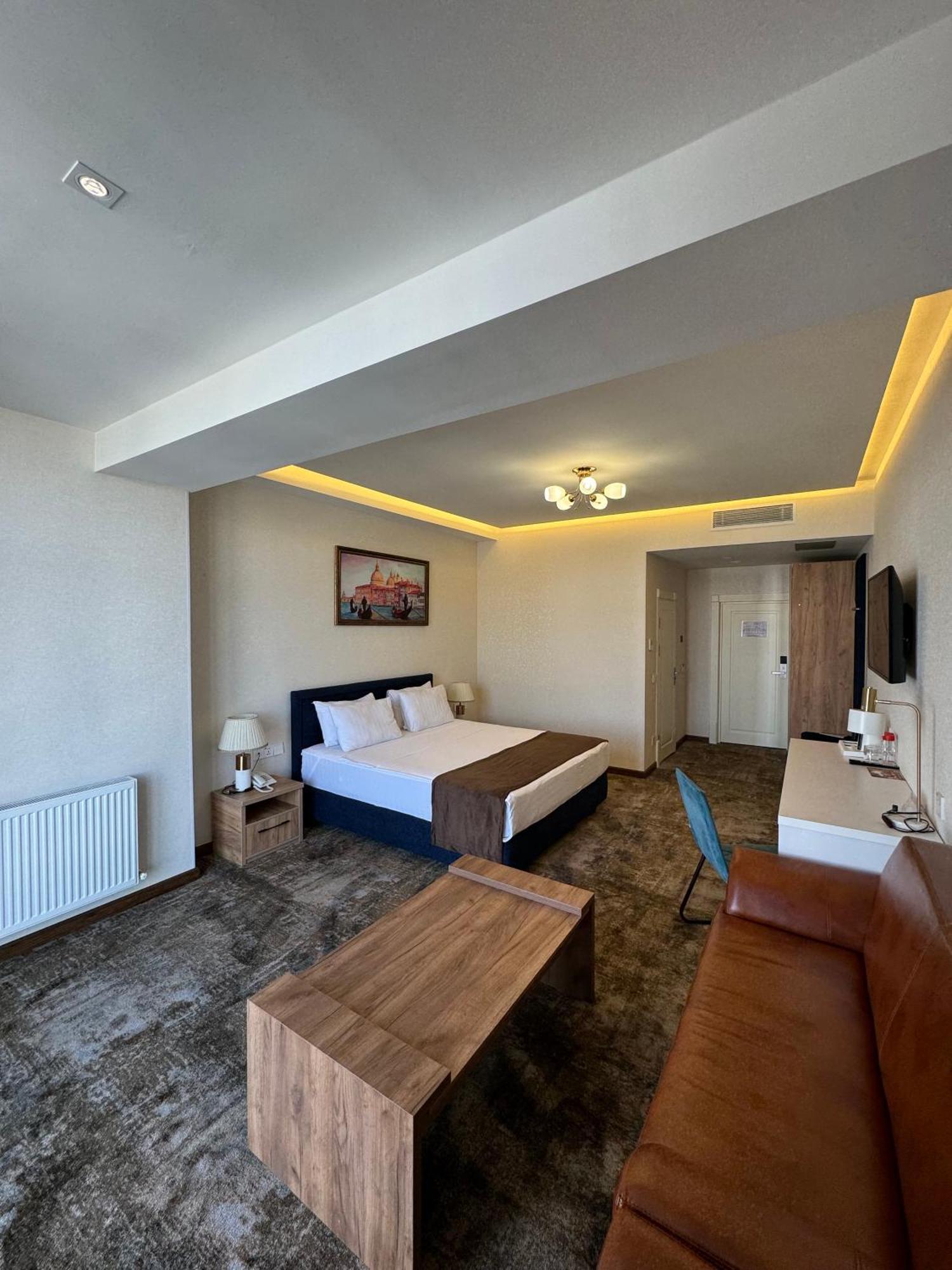 Garnet Mir Hotel Tashkent Exterior photo